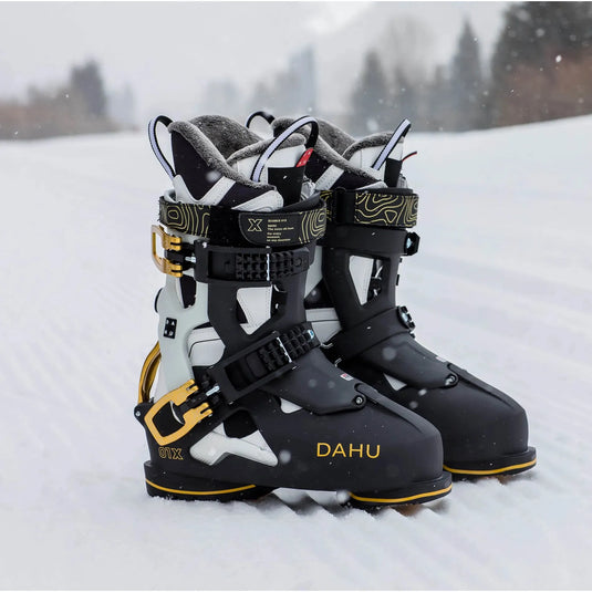 Dahu Ecorce 01X Black and Gold Boots 2023